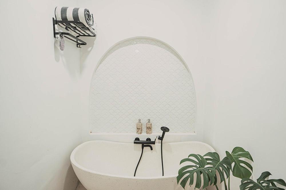Bohemian Jogja Villas With Private Pool Kejayan Екстер'єр фото