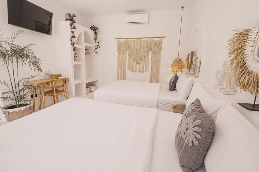 Bohemian Jogja Villas With Private Pool Kejayan Екстер'єр фото