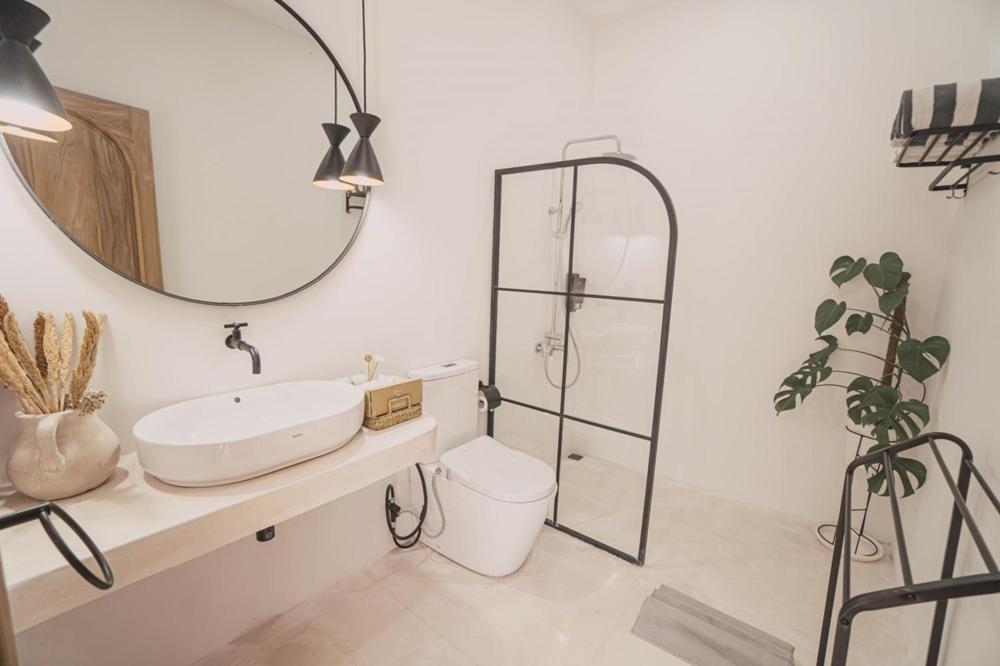 Bohemian Jogja Villas With Private Pool Kejayan Екстер'єр фото